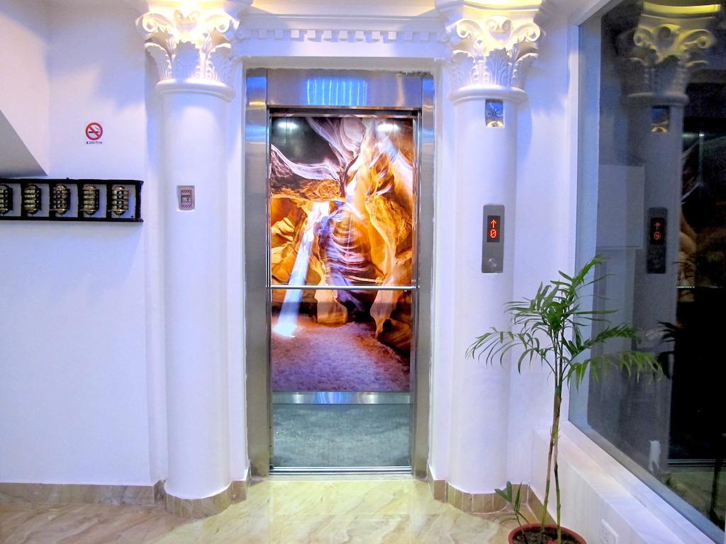 होटल Royal Penguin Boutique &