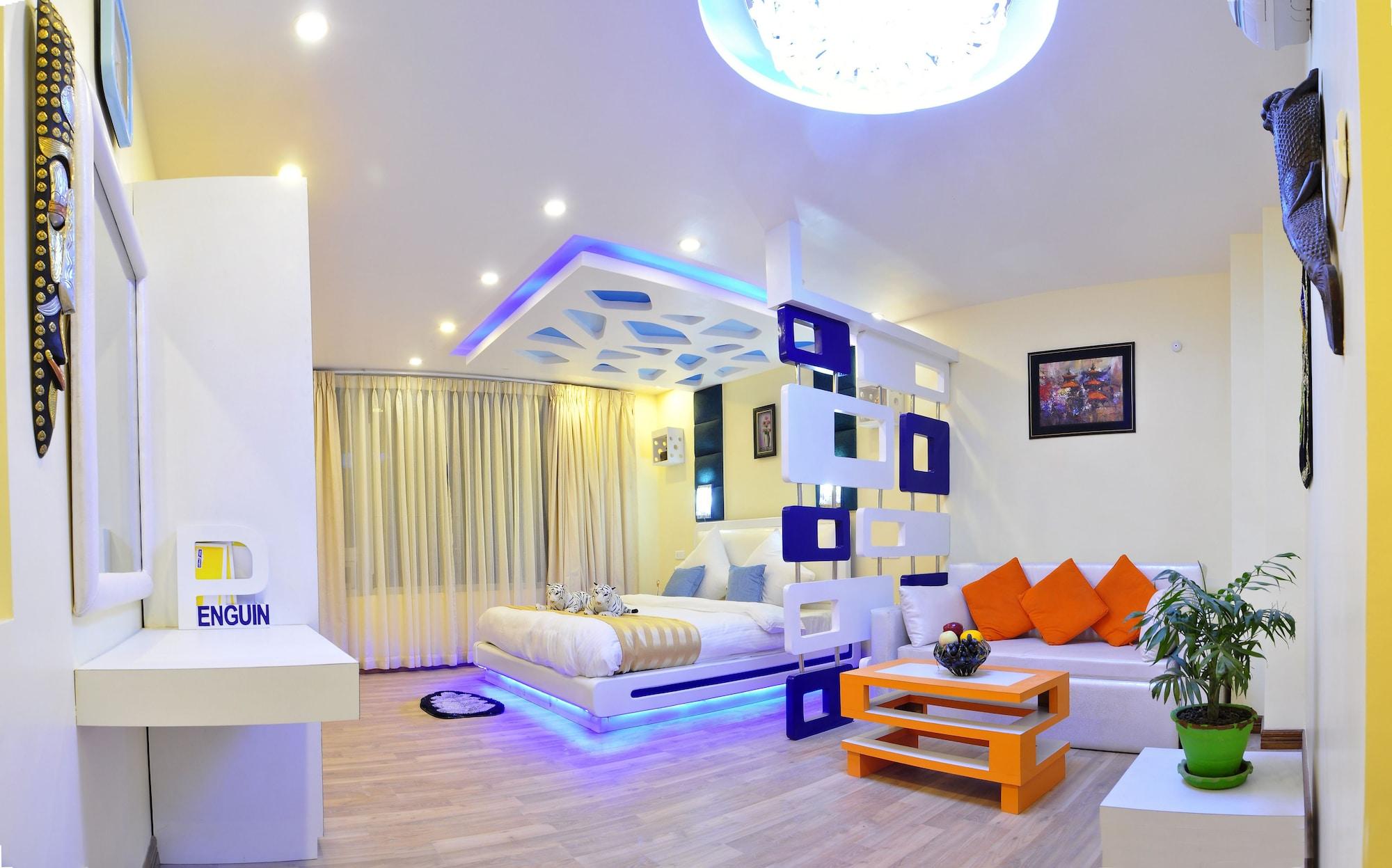 Royal Penguin Boutique & होटल 4*