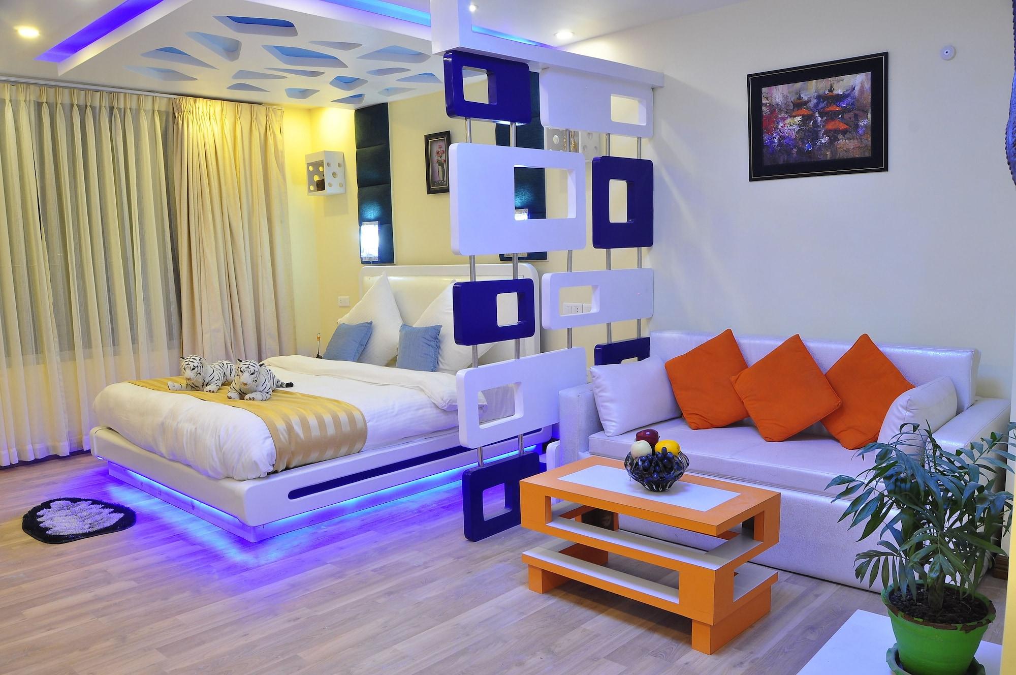 Royal Penguin Boutique & होटल 4*