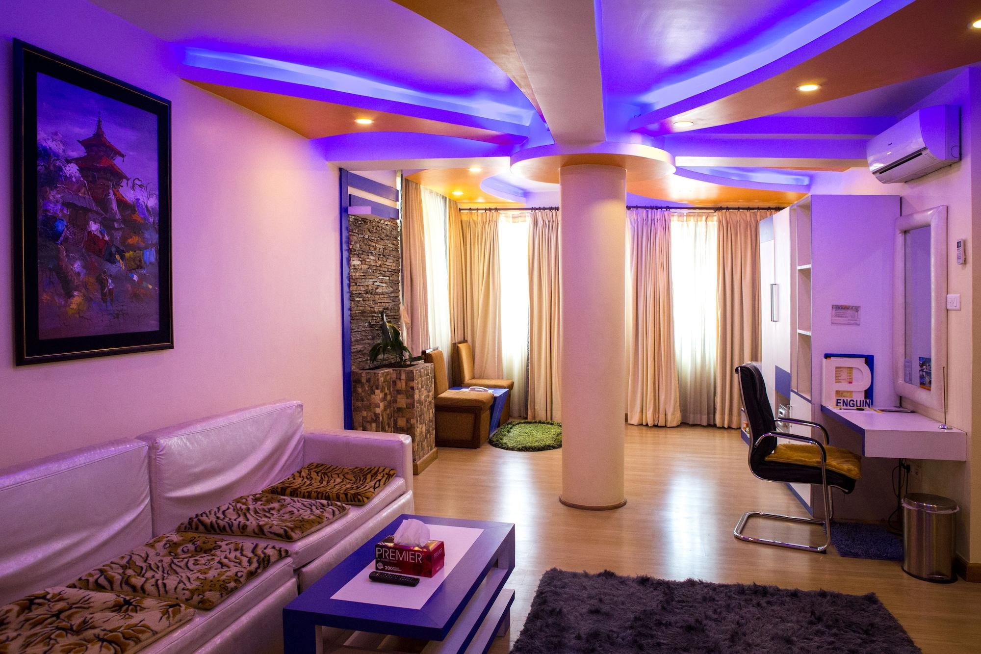 होटल Royal Penguin Boutique & 4*