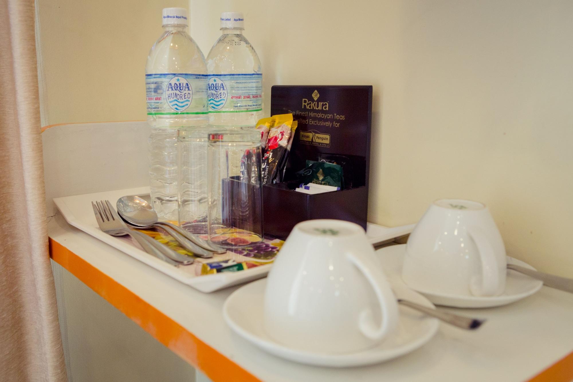 Royal Penguin Boutique & होटल