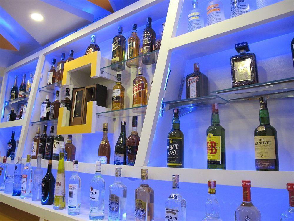 होटल Royal Penguin Boutique &
